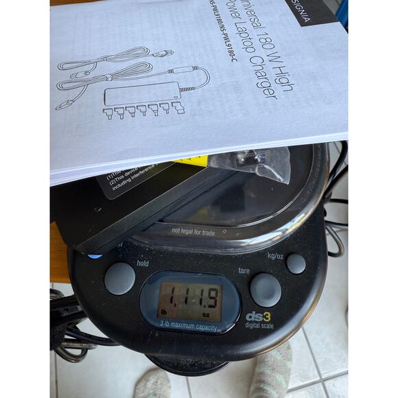 Insignia Universal 180 W High Power Laptop Charger 8 Adapters for Dell HP & more - Picture 14 of 14